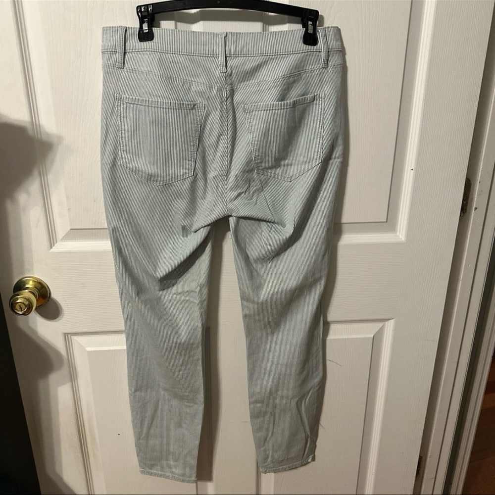 Ann Taylor size 6 The Skinny Ankle Striped Pants
